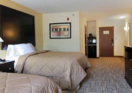 Quality Inn & Suites Greenville Near Downtown Room photo